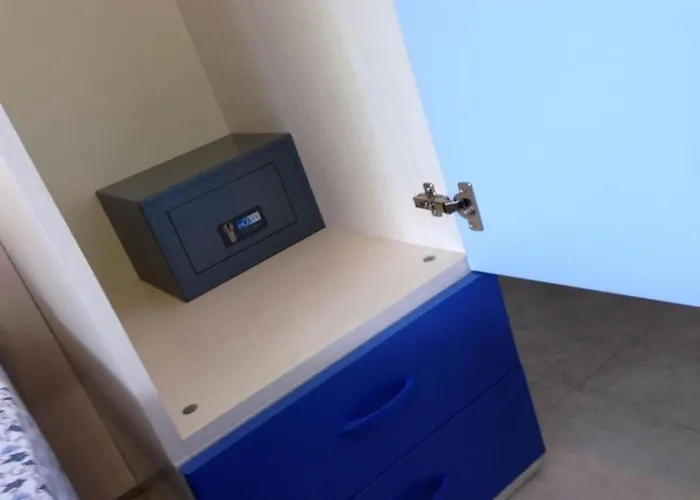 Spend Your By The Pool-beahost