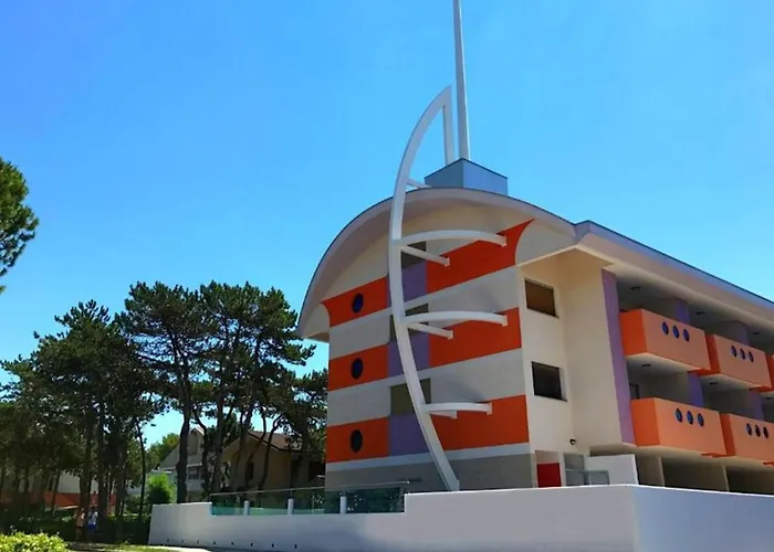 Spend Your By The Pool-beahost *