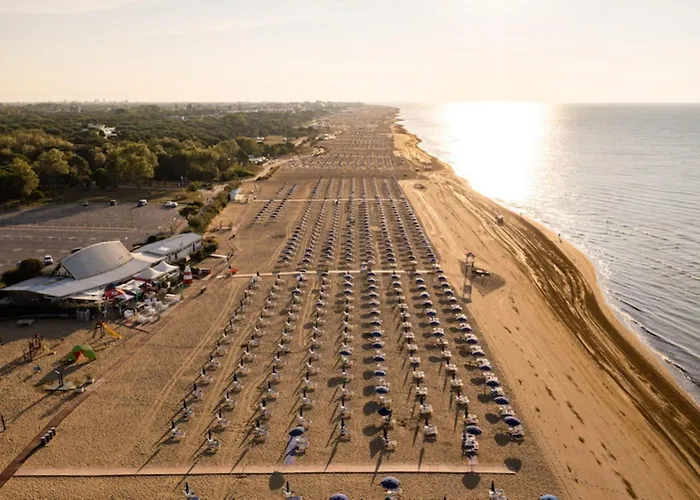 Spend Your By The Pool-beahost Lejlighed Bibione